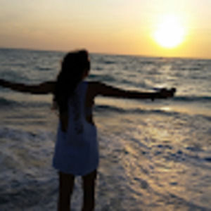 Meet your Posher, Alivia